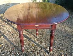 antique dining table5.jpg